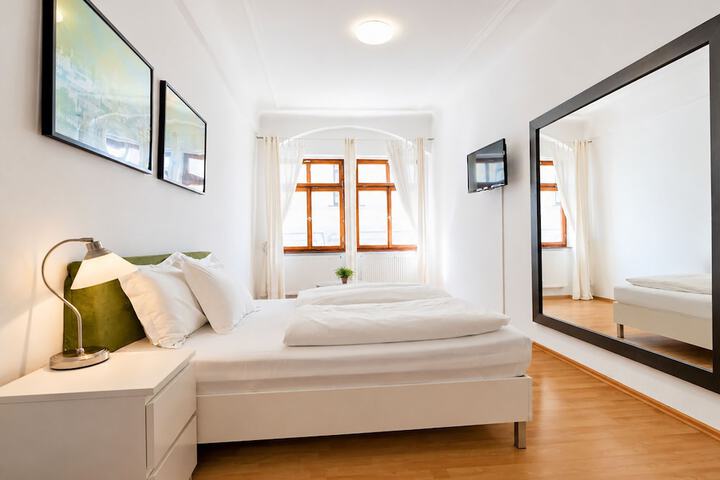 Room 14 of 25
