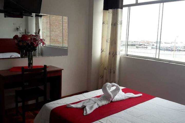 Room 5 of 18