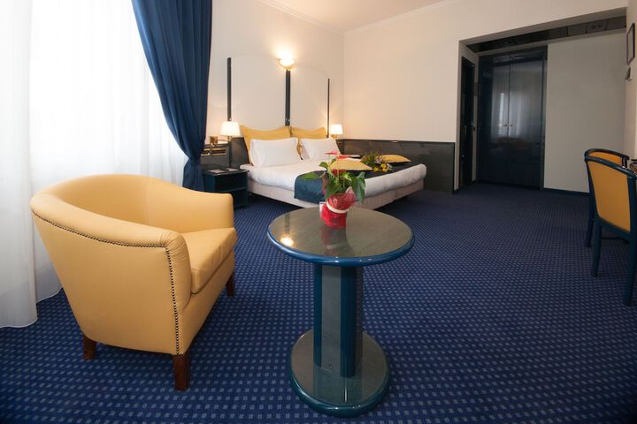 Room 49 of 93