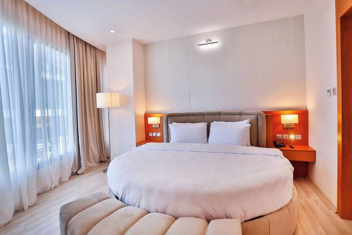 Room 13 of 29