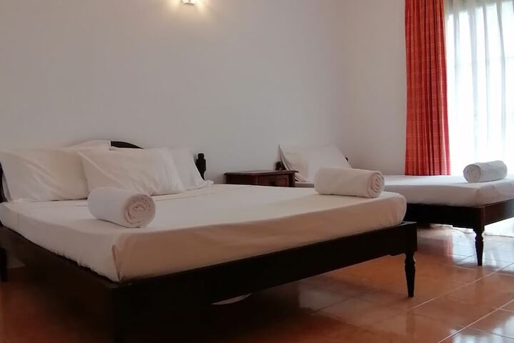 Room 10 of 95