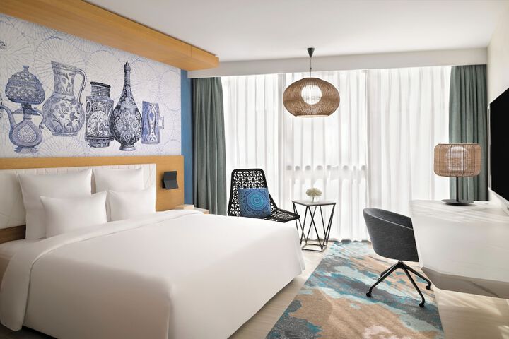 Room 52 of 115