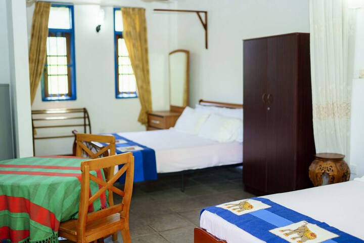 Room 12 of 89