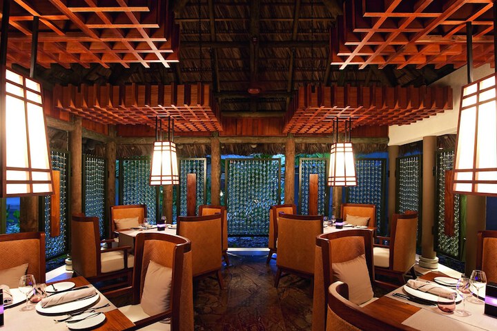 Dining 160 of 307