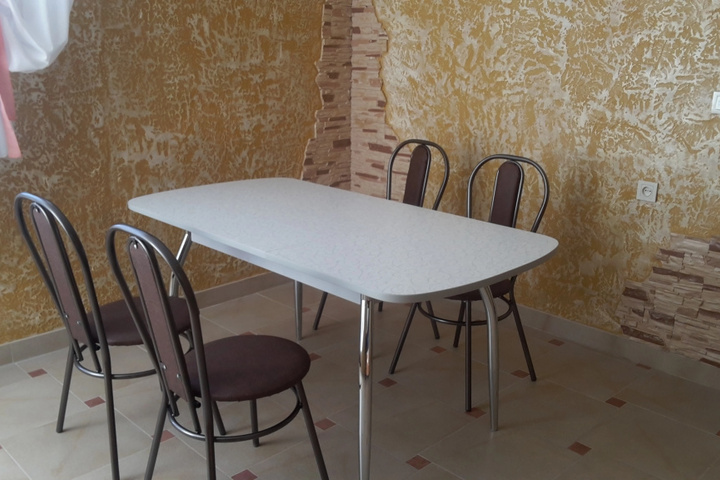 Dining 14 of 16