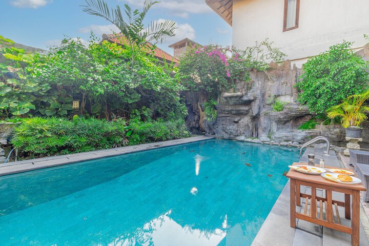 Pool 46 of 76