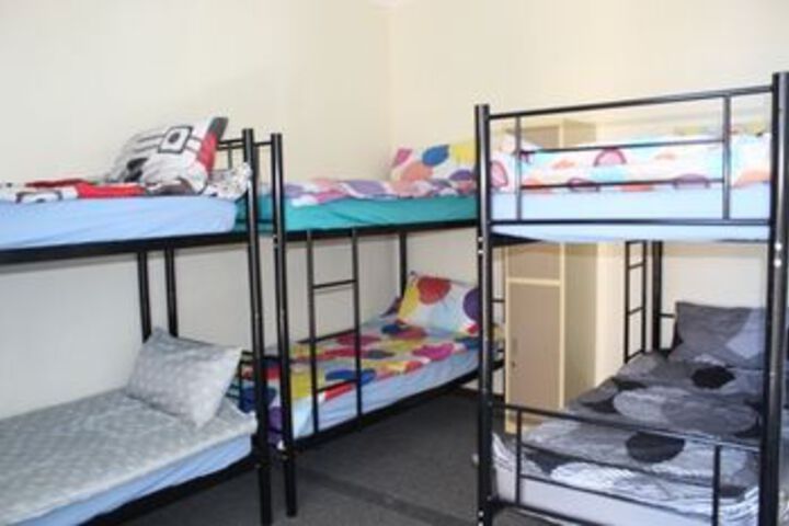 Room 7 of 11