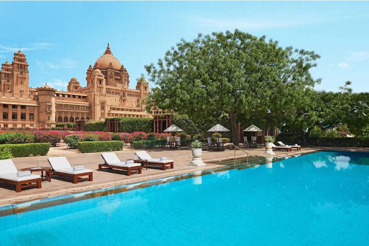 Pool Hotel