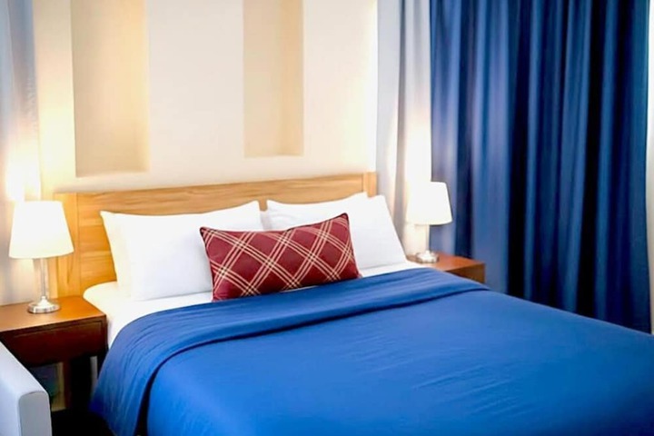 Room 12 of 28