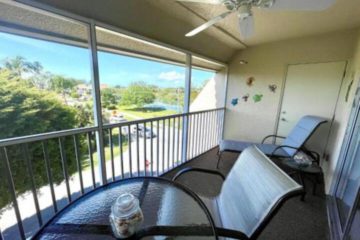 Sanibel Siesta on the Beach Unit 210 2 Bathrooms Condo in Sanibel, FL
