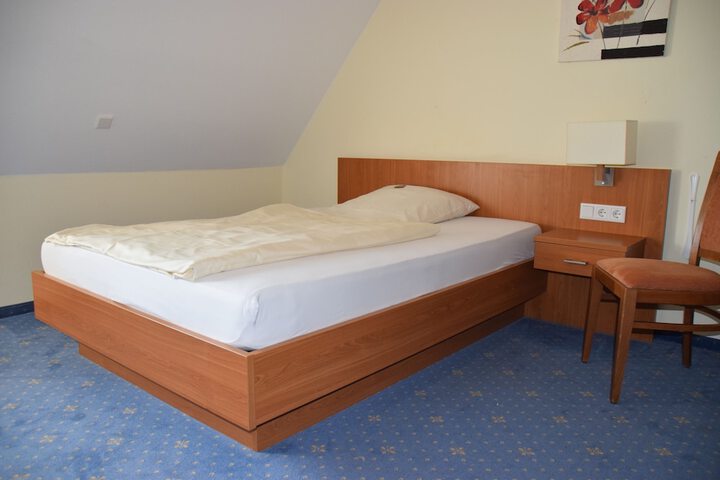 Room 15 of 92