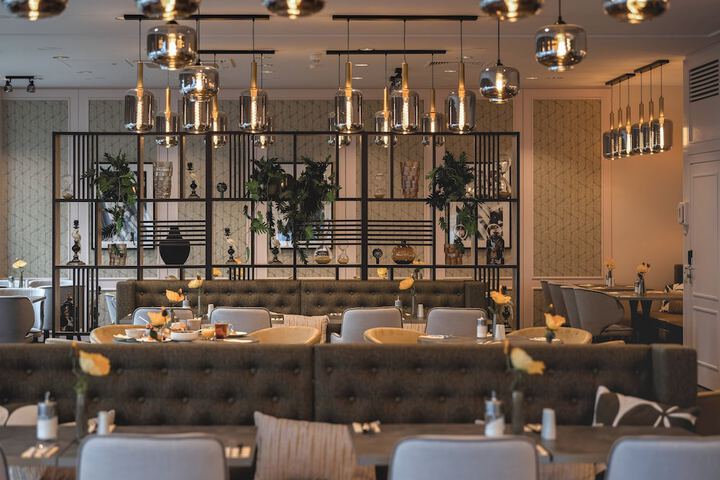 Dining Photos