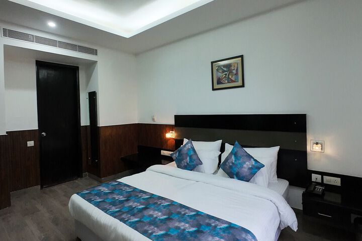 Room 15 of 20
