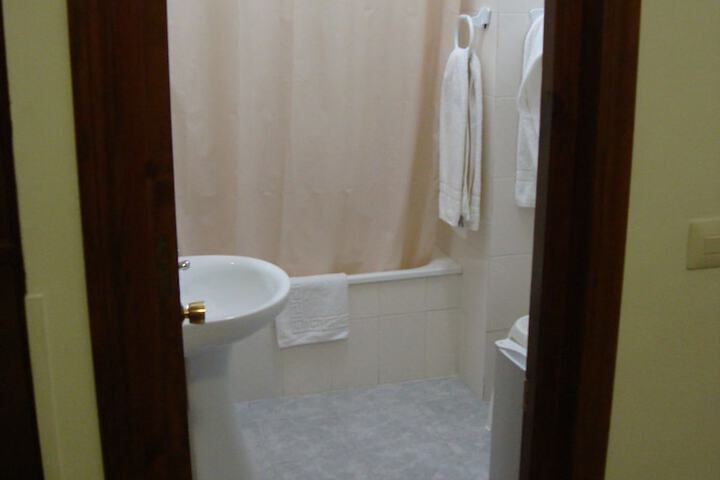 Room 27 of 41