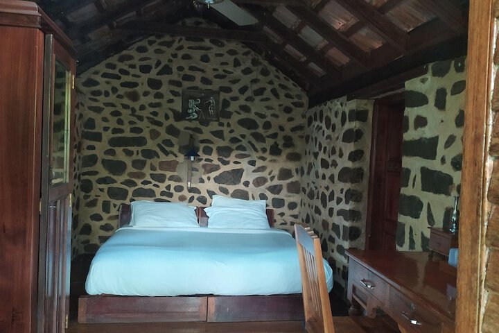 Room 8 of 38
