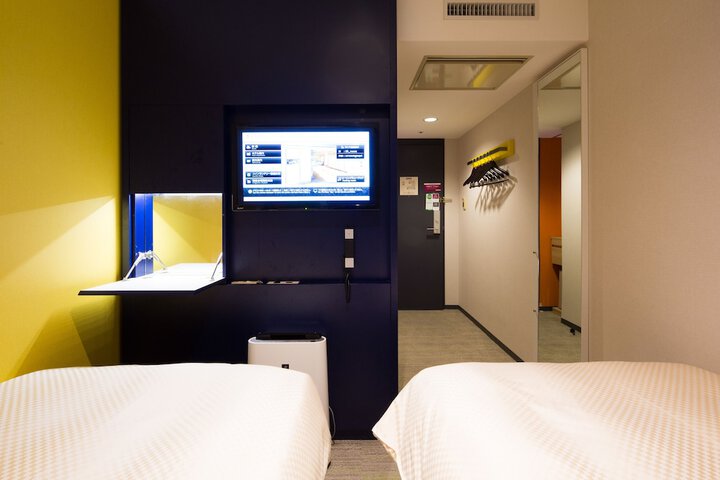 Room 12 of 70
