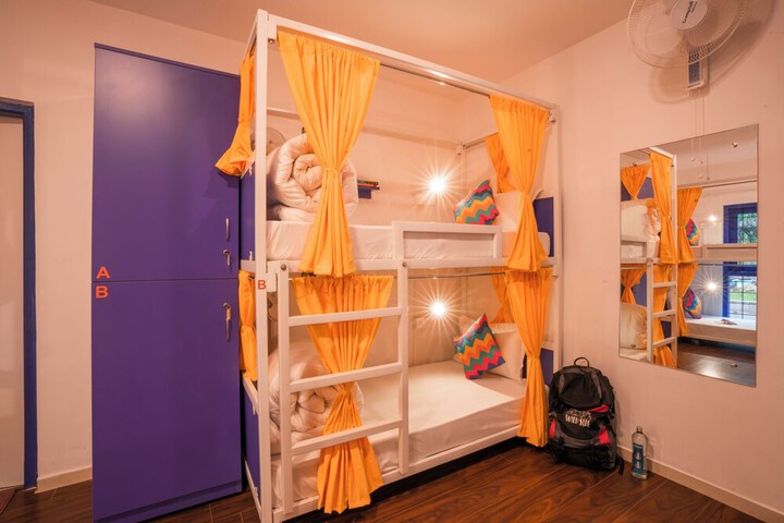 Room 34 of 63