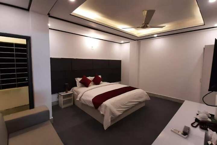 Room 26 of 39