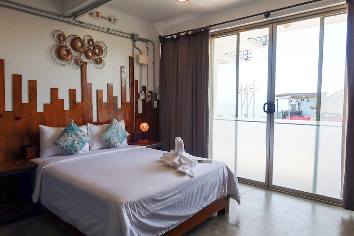 Room 80 of 240