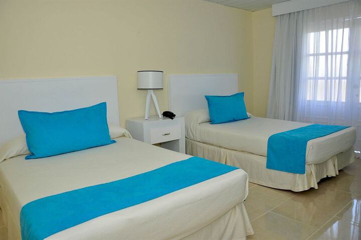 Room 6 of 7