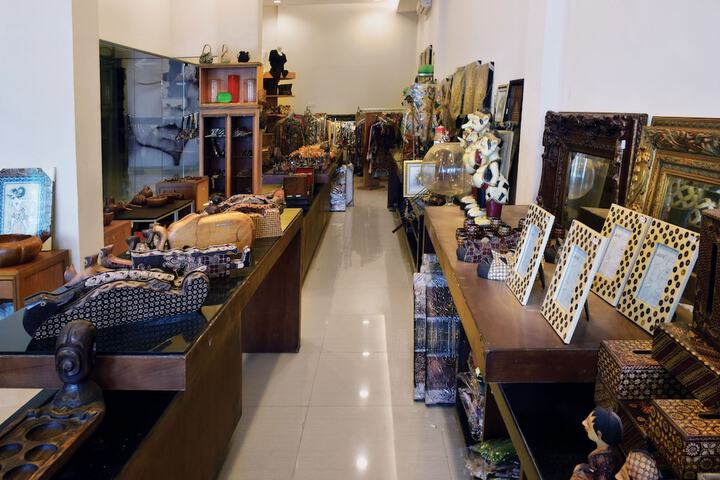 Gift Shop 21 of 36