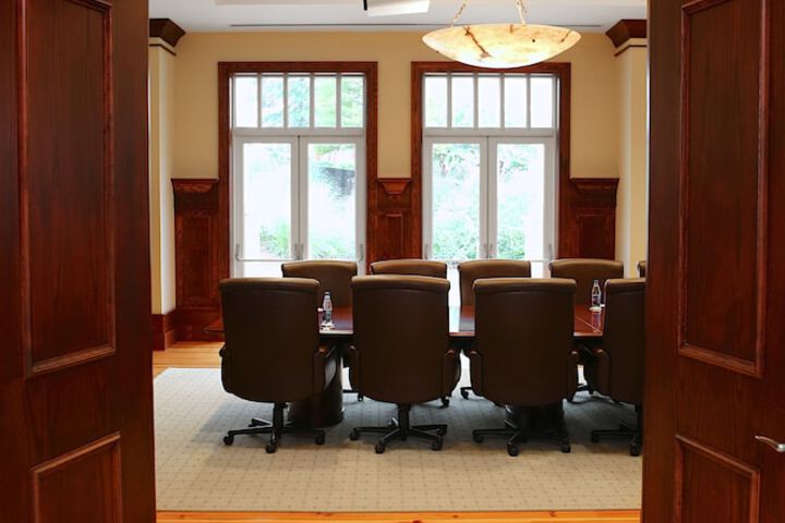Meeting facility