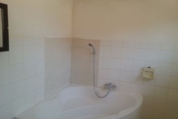 Room 2 of 4