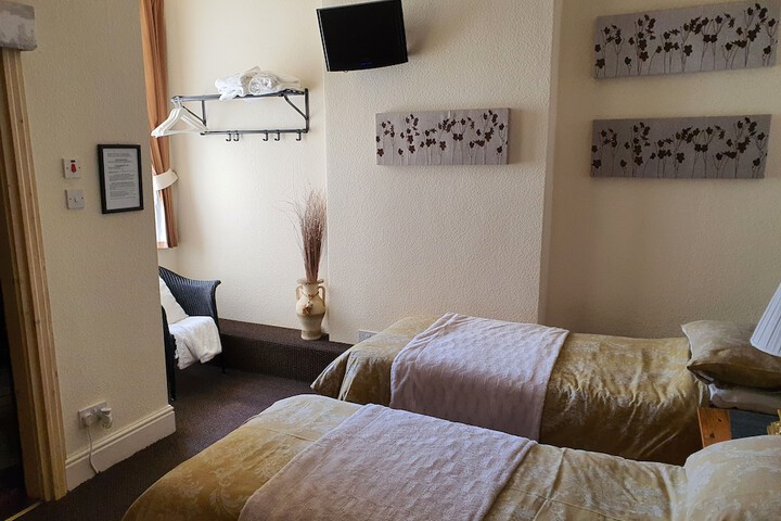 Room 7 of 97