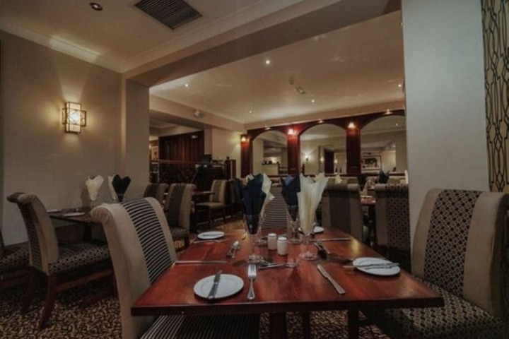 Dining 31 of 72