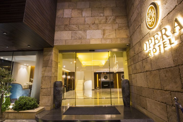 Hotel 30 of 33
