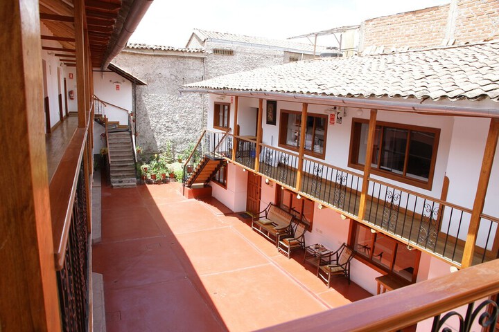 Hotel Exterior 23 of 26