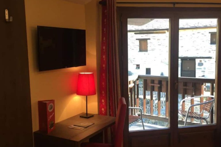 Room 30 of 63
