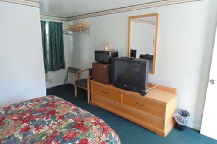 Room 7 of 14