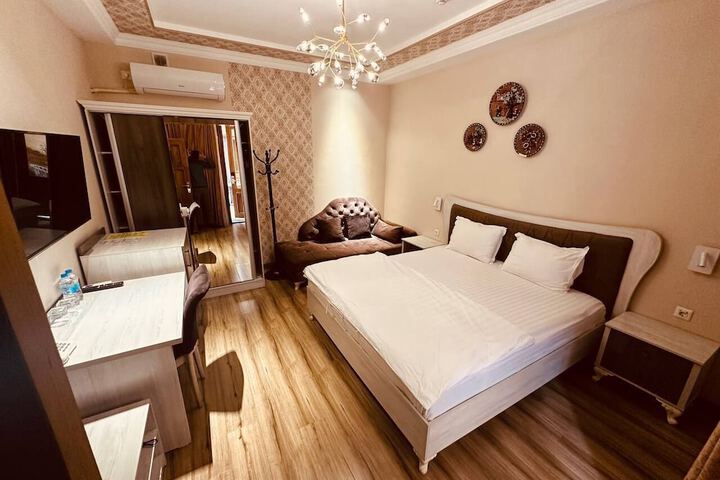 Room 20 of 63