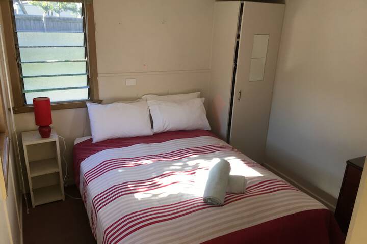 Room 4 of 61
