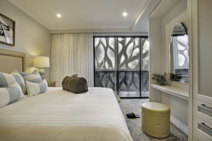 Room 8 of 31