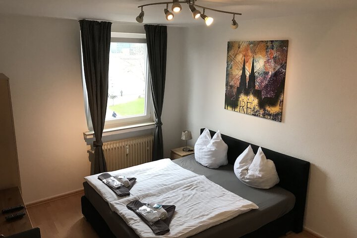 Room 14 of 30
