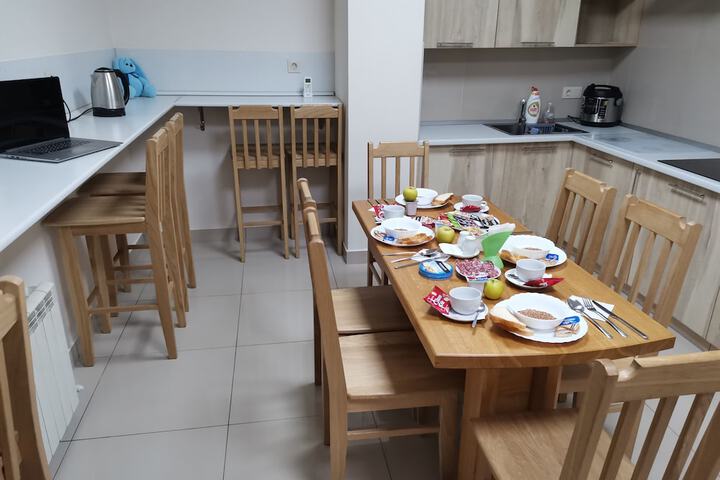 Dining 9 of 44