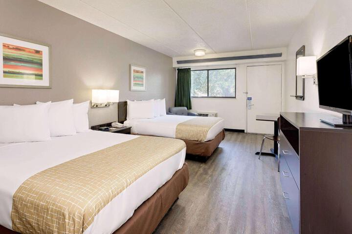 1 Double Bed Accessible Room (1 of 11)