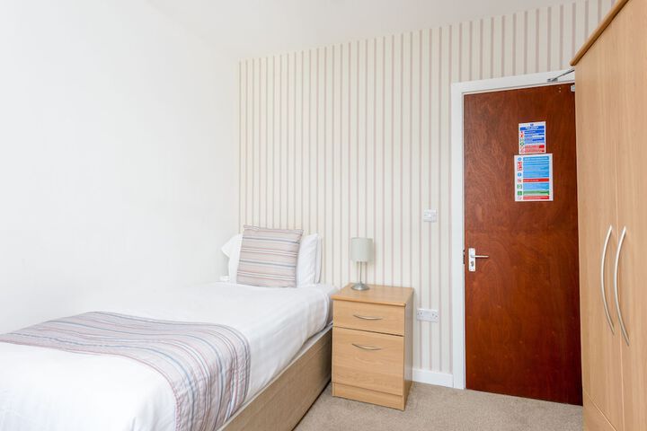 Room 10 of 91