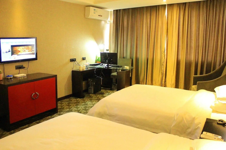 Room 3 of 10
