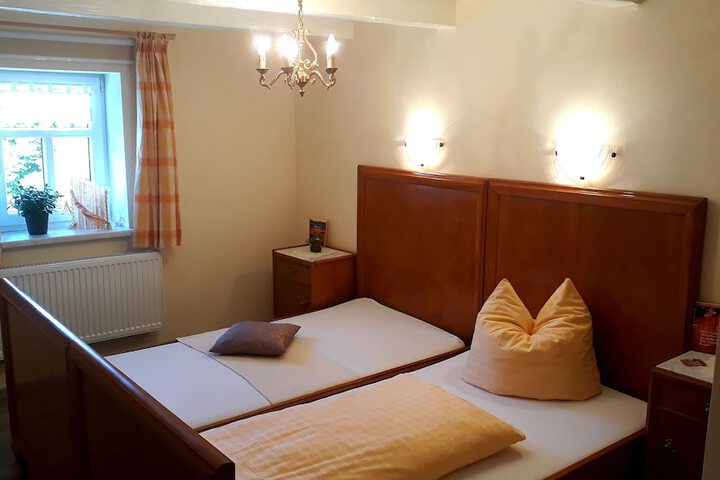 Room 16 of 47