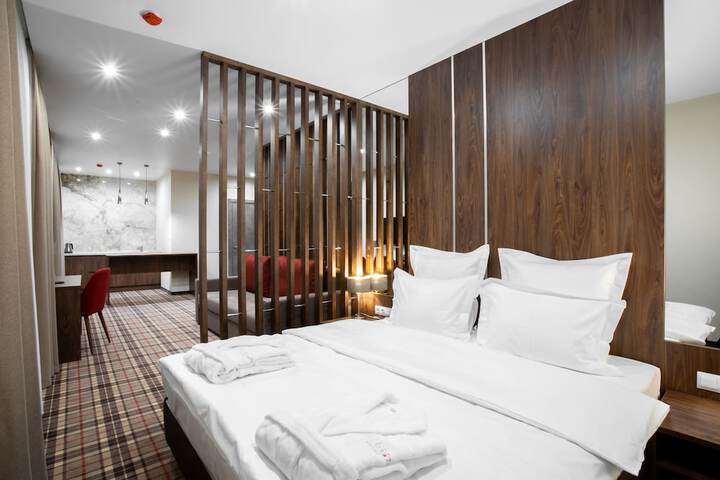 Room 14 of 25