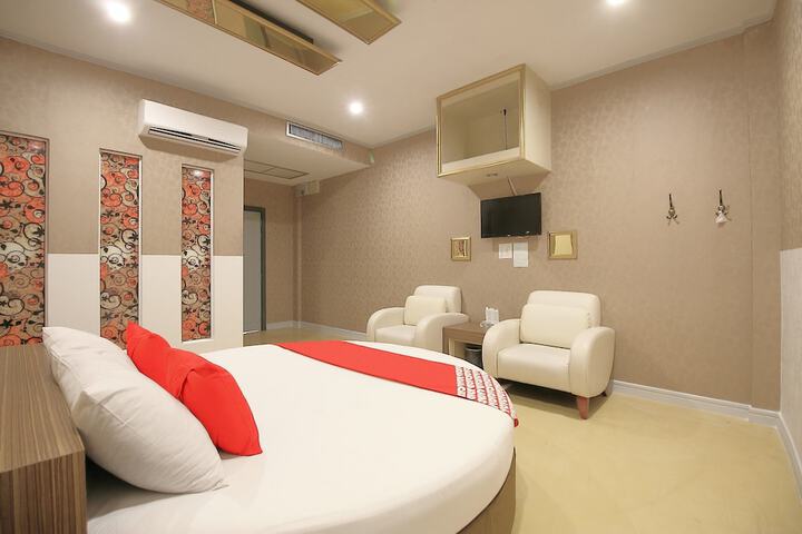 Room 20 of 33