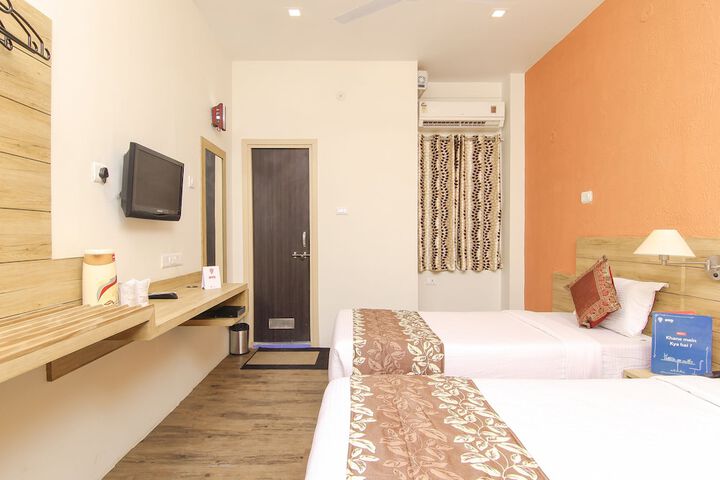 Room 8 of 34