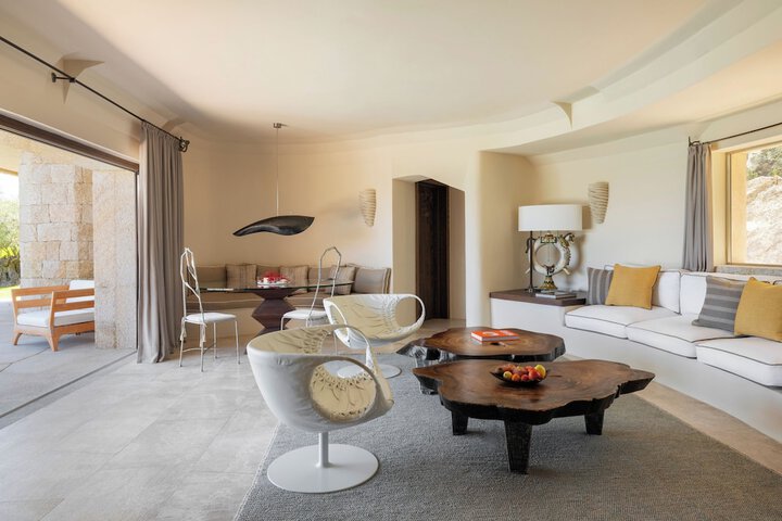 Room 71 of 230