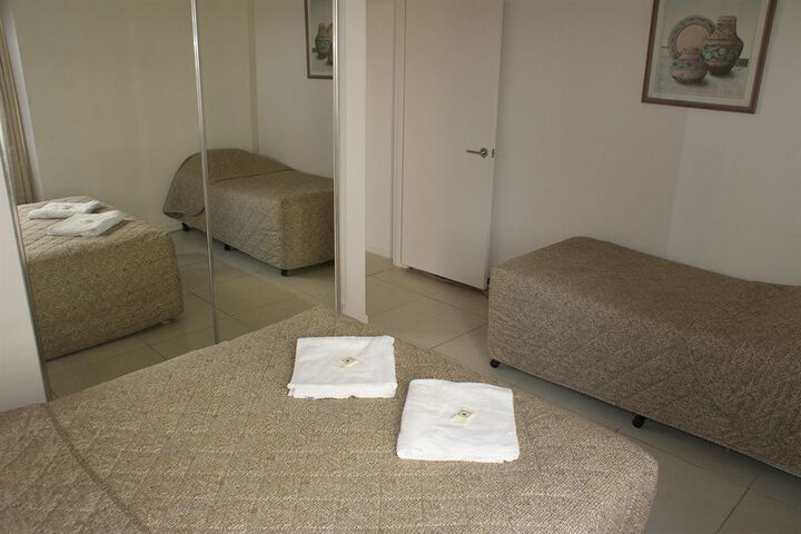 Room 10 of 68