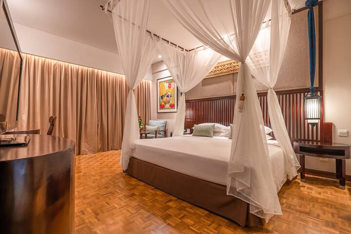 Room 14 of 90