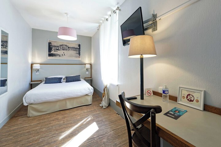 Room 26 of 60