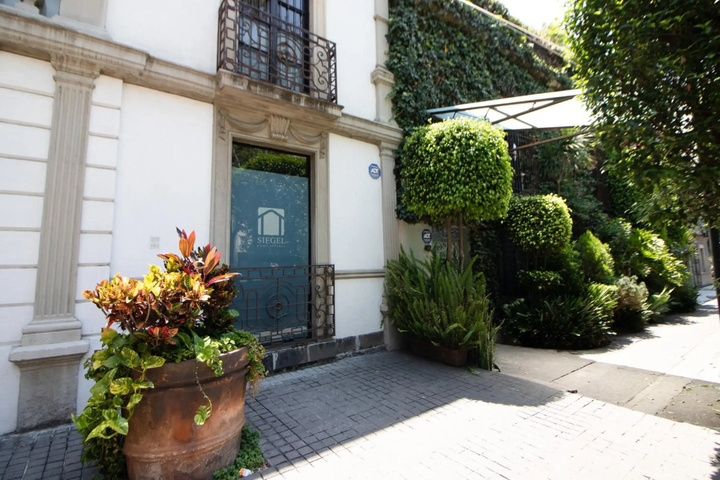 Exterior of LA CONDESA: BEAUTIFUL DESIGNED STUDIO